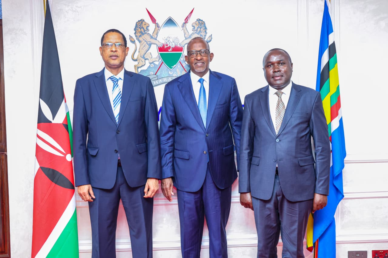 Health Cabinet Secretary, Hon. Aden Bare Duale, EGH hosts the NSDCC Board for a high-level discussion on accelerating efforts to end HIV and other syndemic diseases.